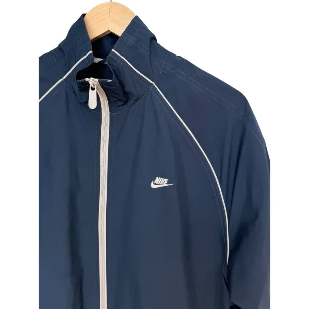 Nike Men’s Vintage Long Sleeve Navy Blue Zip Up Logo Jacket Outerwear. Large.